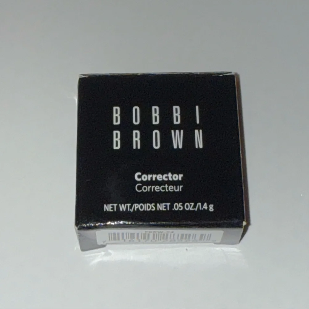 BOBBI BROWN Corrector in Very Deep Peach Color Corrector Concealer Makeup